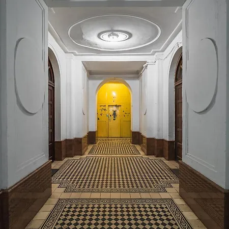 Daire New! Loft Near Bluechurch - Location - Old Town