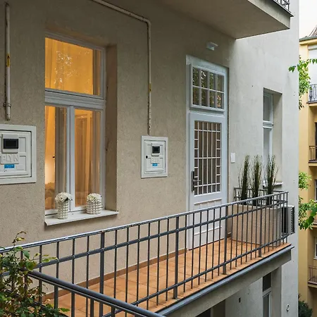 New! Loft Near Bluechurch - Location - Old Town Pressburg