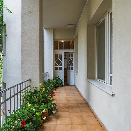New! Loft Near Bluechurch - Location - Old Town Apartment
