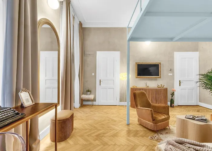 New! Loft Near Bluechurch - Location - Old Town Apartment *